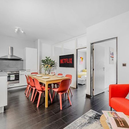 Apartments With Large Balcony, Parking Praha Bagian luar foto