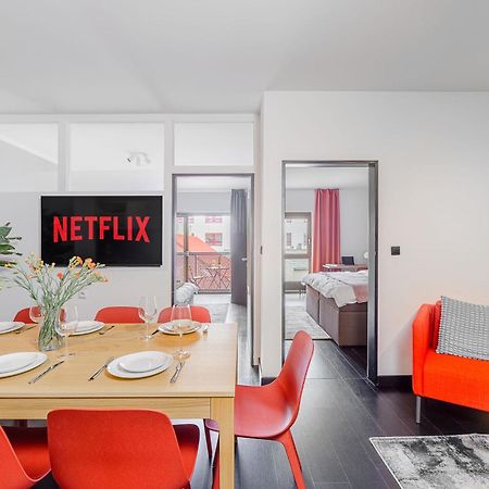 Apartments With Large Balcony, Parking Praha Bagian luar foto