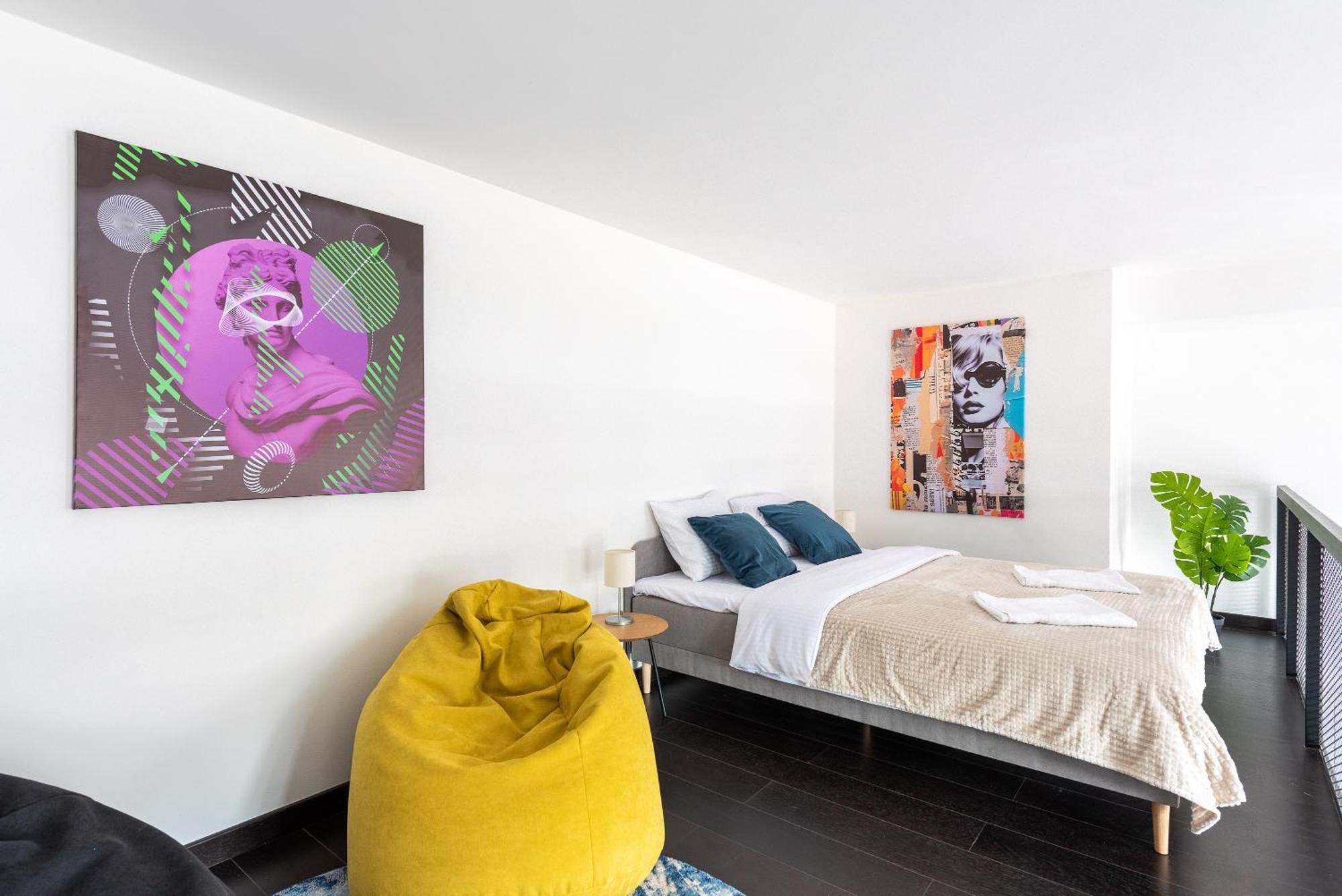 Apartments With Large Balcony, Parking Praha Bagian luar foto