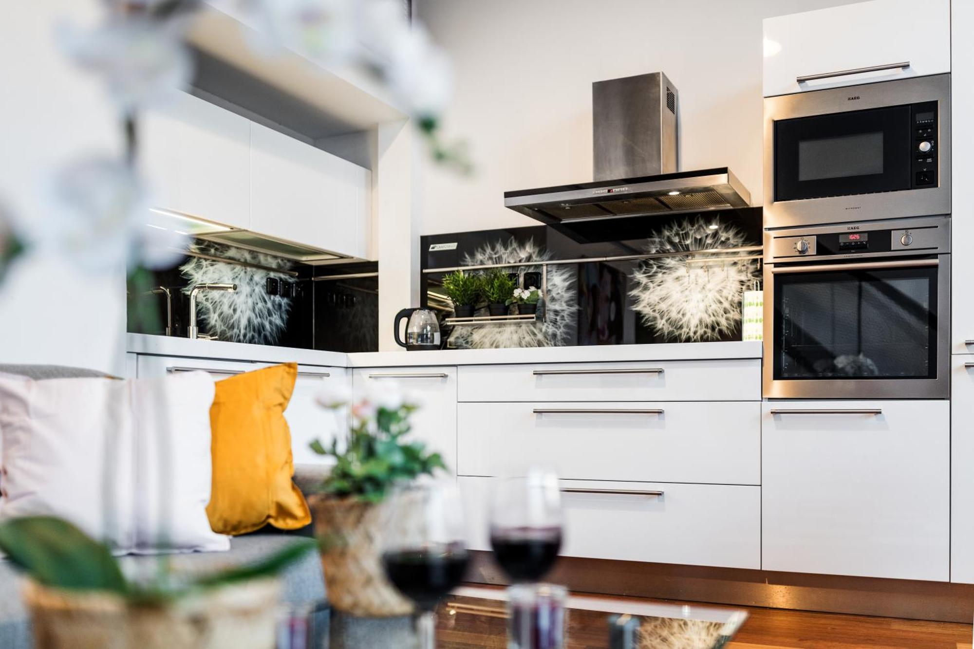 Apartments With Large Balcony, Parking Praha Bagian luar foto