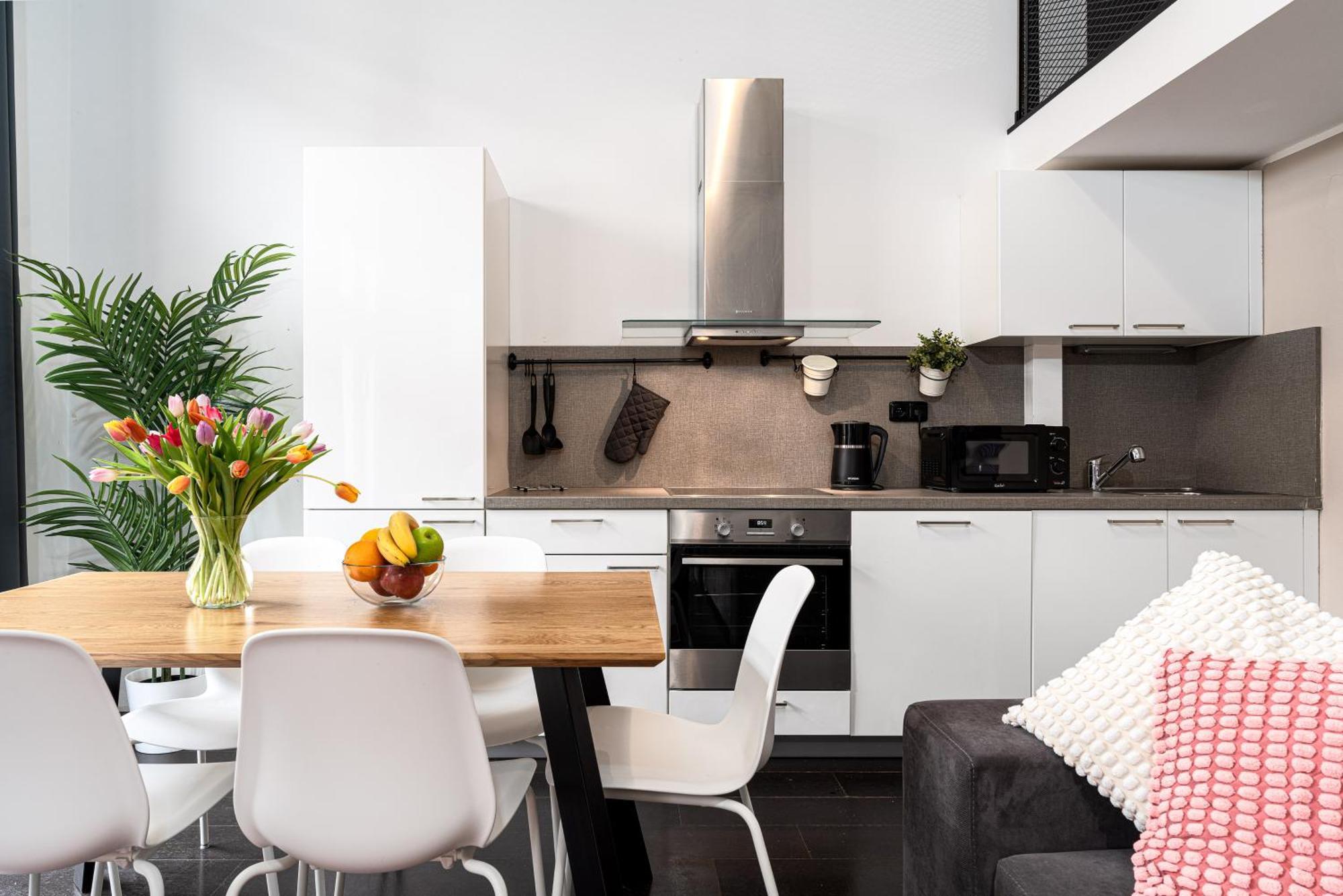 Apartments With Large Balcony, Parking Praha Bagian luar foto