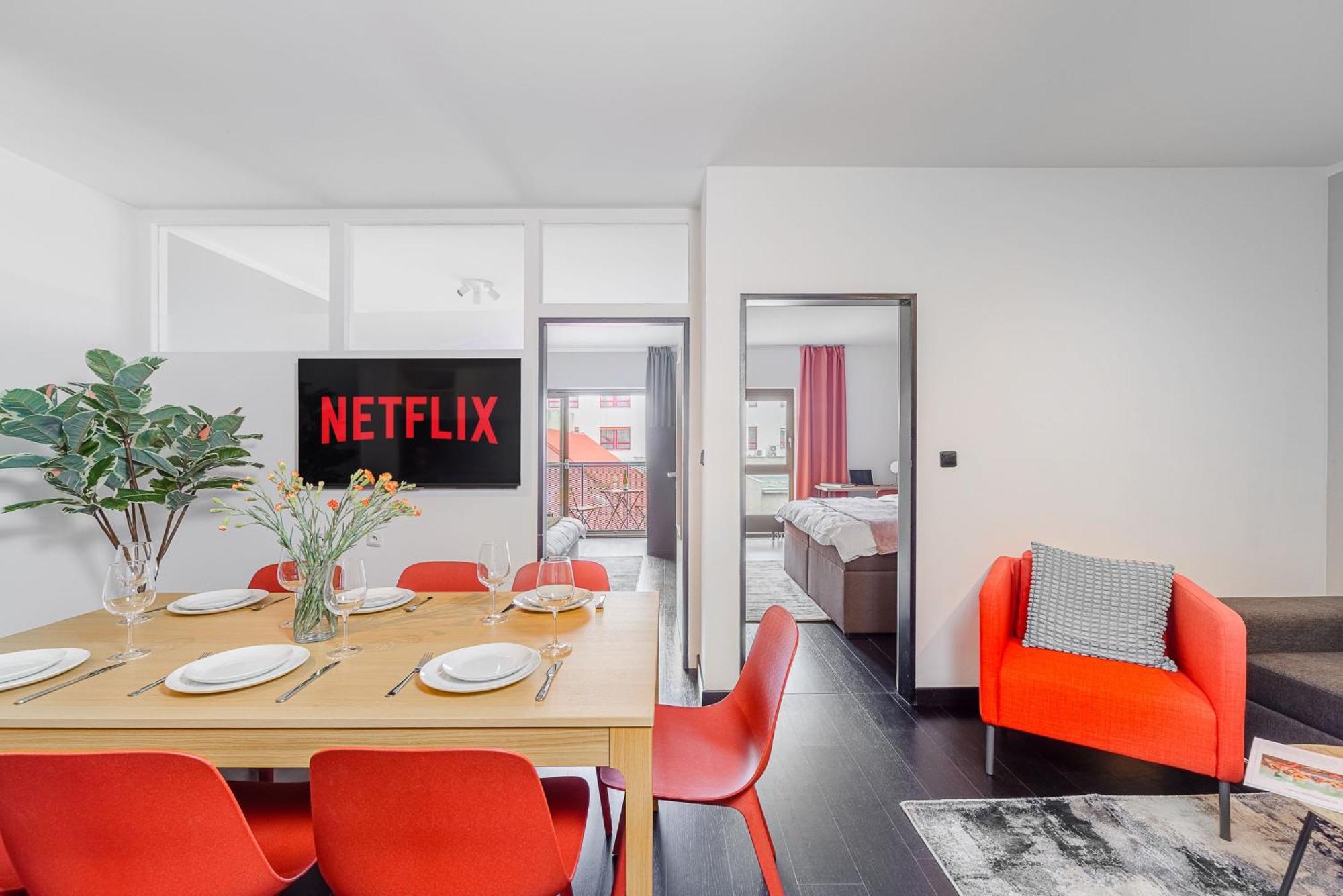 Apartments With Large Balcony, Parking Praha Bagian luar foto