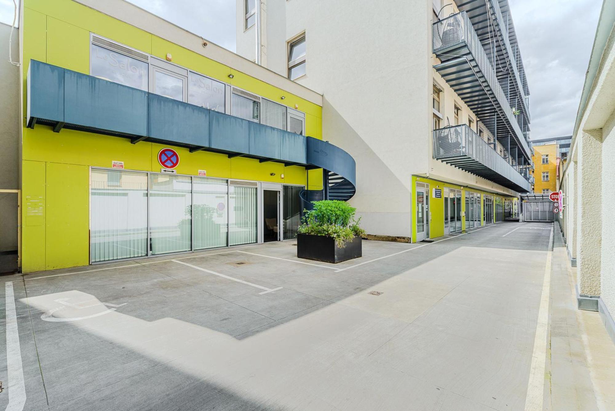 Apartments With Large Balcony, Parking Praha Bagian luar foto